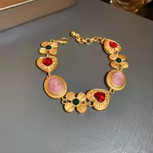 Medieval Vintage Flower Portrait Necklaces for Women Heart-shaped Rhinestones Bracelet Palace Dangle Earrings Jewellery Sets K